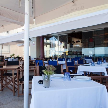Hotel URH Sitges Playa Exterior foto