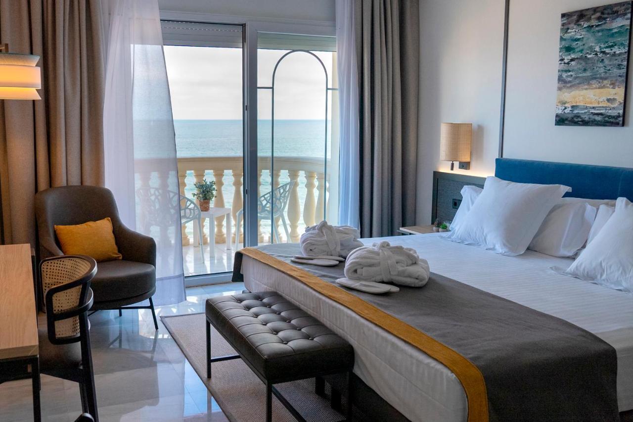 Hotel URH Sitges Playa Exterior foto